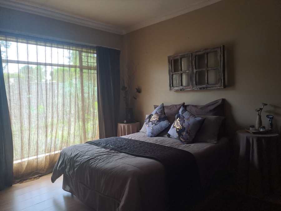 4 Bedroom Property for Sale in La Hoff North West